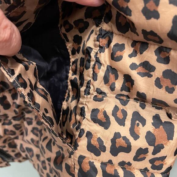 Gap Kids Size XL Cheetah Puffer Hooded Jacket Girls Permaloft Full Zip - Picture 3 of 4